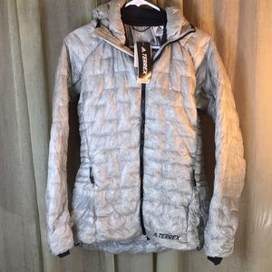 NWT ADIDAS  SAMPLE Terrex Silver Packaway Jacket